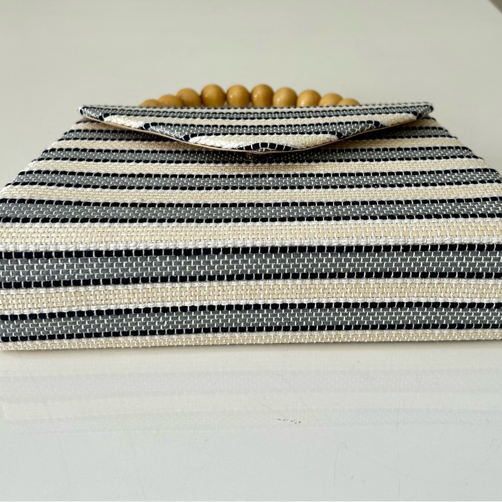 Striped Straw Top-Handle Bag with Wood Bead Handle - Picture 3 of 11